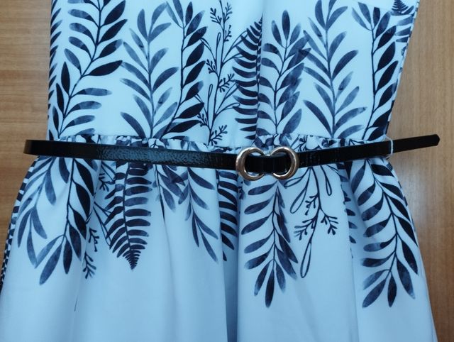 Vestido Mayoral con cinturón. Talla 16 o 162 cm