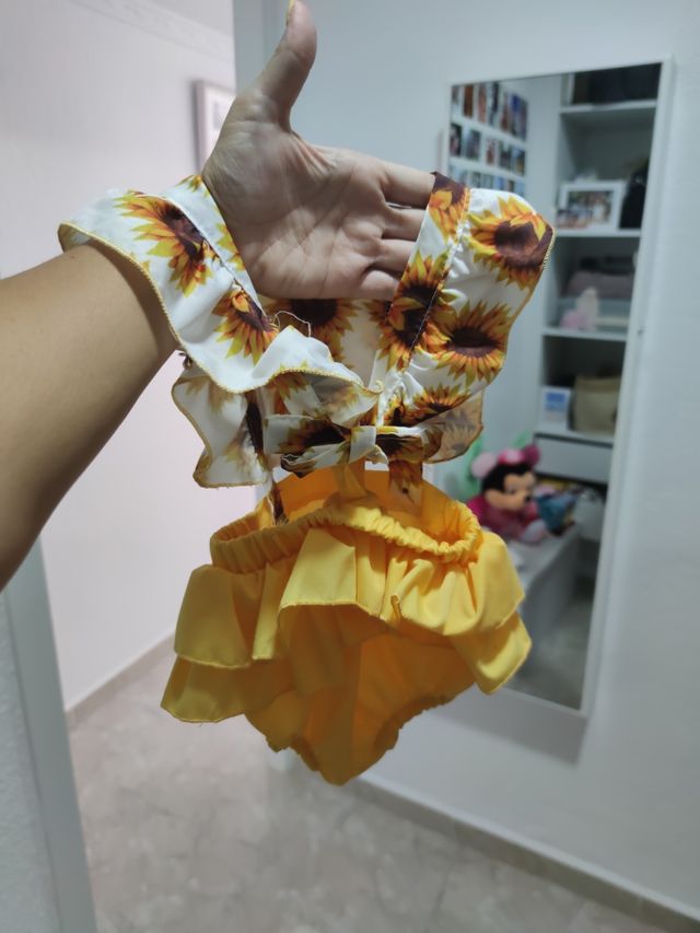 Pelele Bebé Girasoles 6 meses. Niña