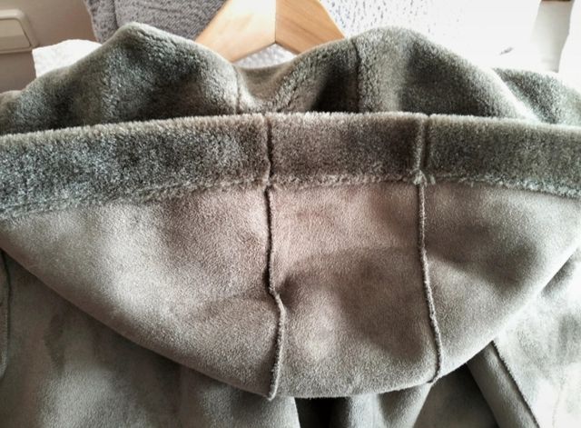 Abrigo de mujer marca Zia