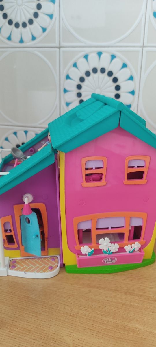 Casita magnética de Polly Pocket