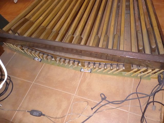 Pedalera original de órgano de tubos midi