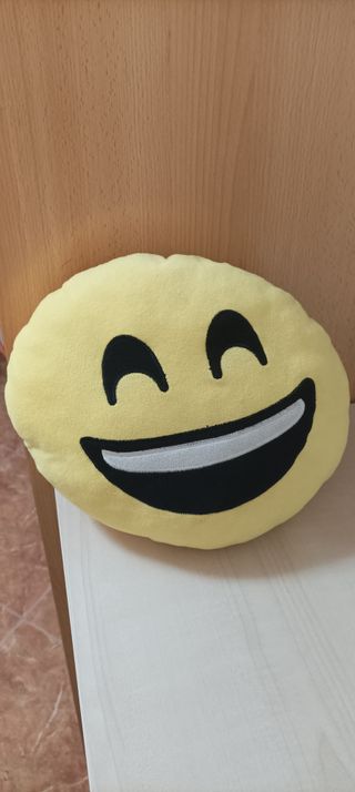 Cojín emoji
