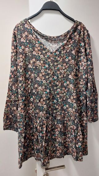 Vestido corto de manga larga 