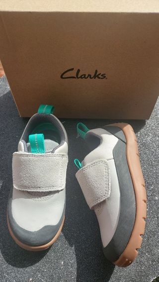 Sneakers clarks num 20 1/2 (13 cm)nuovi 