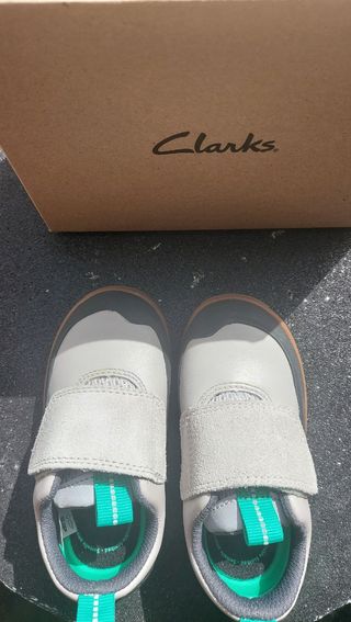 Sneakers clarks num 20 1/2 (13 cm)nuovi 