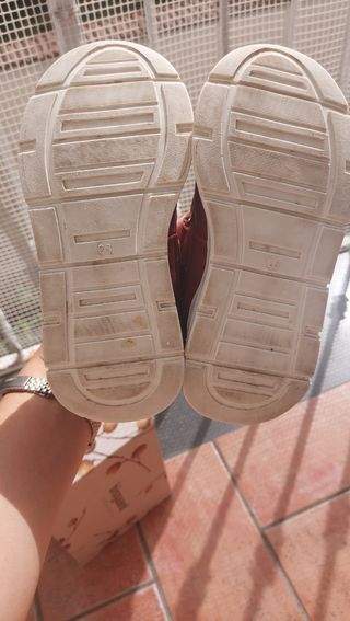 Sneakers Bisgaard in pelle num 28 in ottime condiz