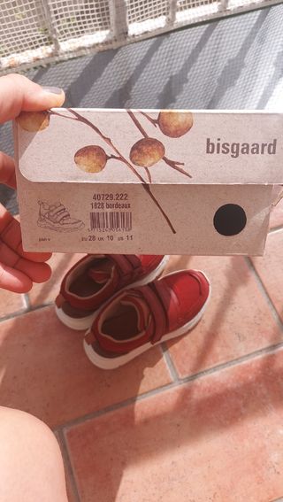 Sneakers Bisgaard in pelle num 28 in ottime condiz