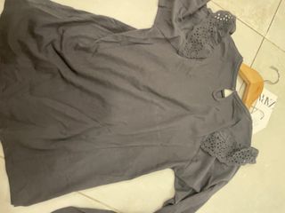 camiseta Zara niña talla 14 años. 164 cm 