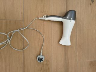 Phon Phil smith be gorgeous con presa UK