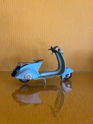 Motocicleta Vespa Clásica maqueta