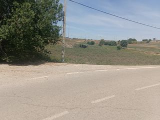 Terreno rústico junto a m100 y entrada a la R2.