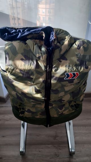 Chaleco militar acolchado