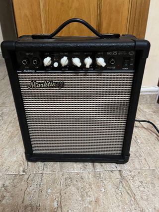 Guitarra eléctrica Júnior y Amplificador 15 W