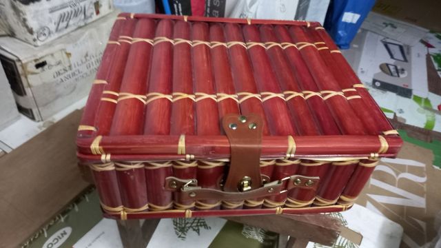 ESTUCHE DE ARRESANIA CON 3 BOT3