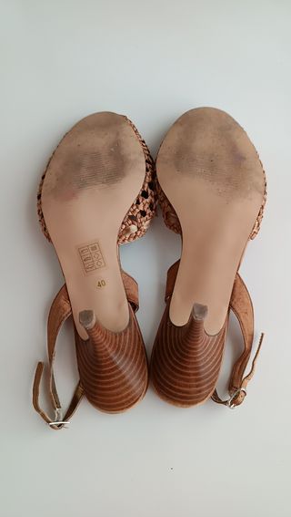 Zapatos dorados