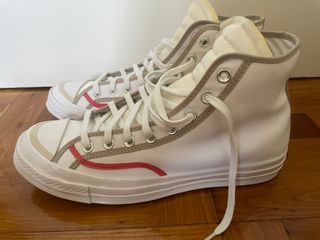 Converse Chuck Taylor blancas, talla 43 