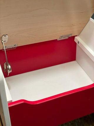 Silla mecedora infantil con almacenam.