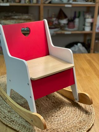 Silla mecedora infantil con almacenam.