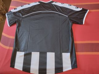 Ropa deporte camiseta estrenar fútbol Kelme 