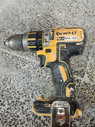 Taladro percutor batería Dewalt