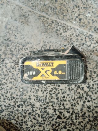 Taladro percutor batería Dewalt