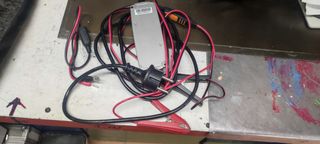 Cargador de batería 12V nuevo 