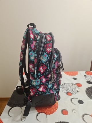Mochila escolar totto