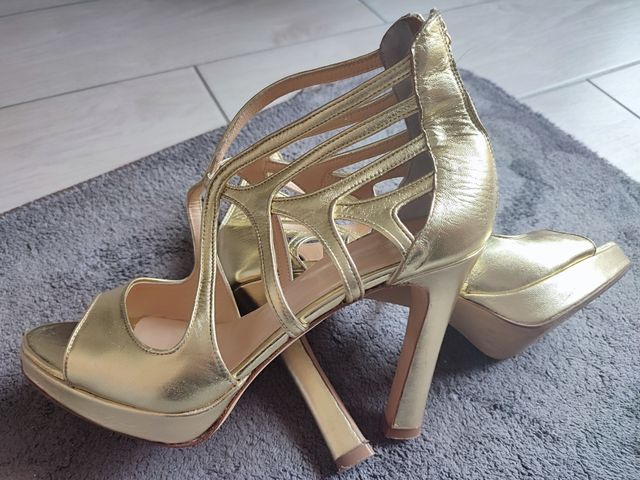 Sandali décolleté color oro