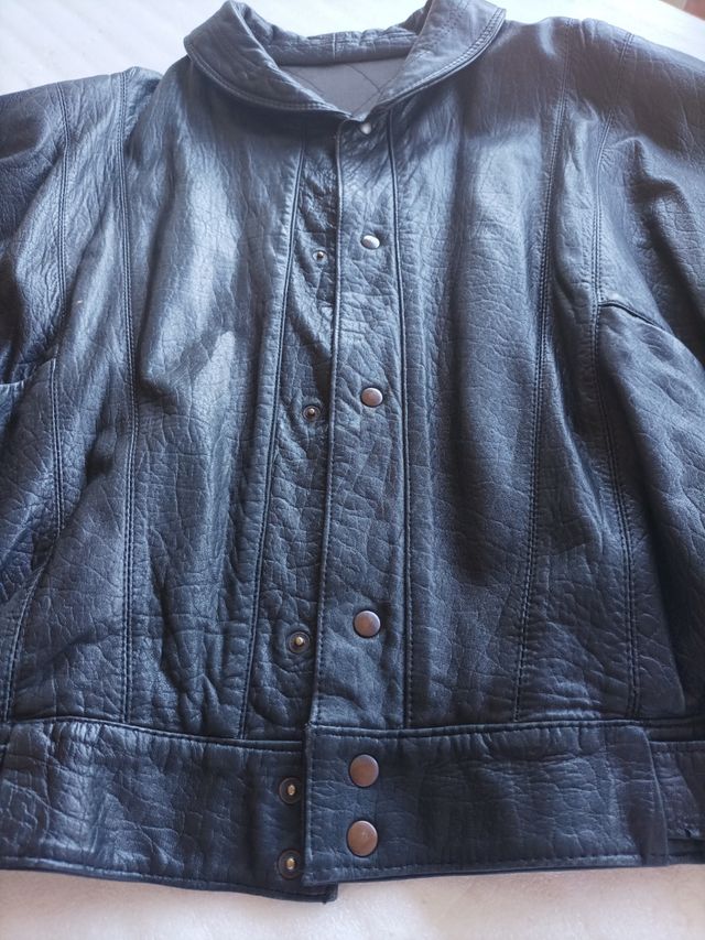 Cazadora piel negra