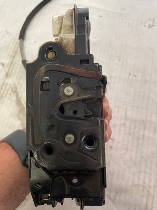 CERRADURA IZQUIERDA VAG