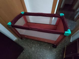 Cuna de viaje plegable