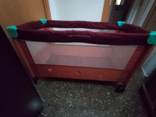 Cuna de viaje plegable