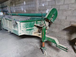 Remolque recolector de árboles.