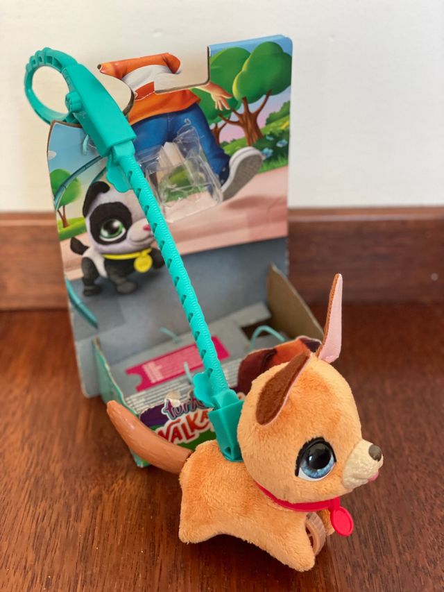 Perrito de paseo Fur Real Walkalots