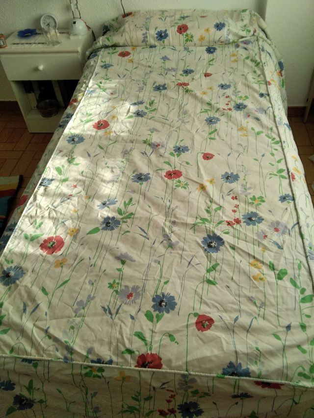 Alegre par de colchas hechas a medida cama 0,90
