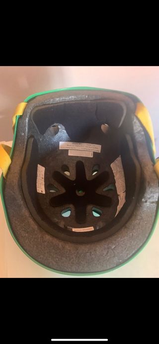 Casco protector marca Protec