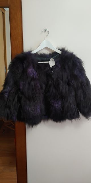 Chaqueta torera de piel color morado