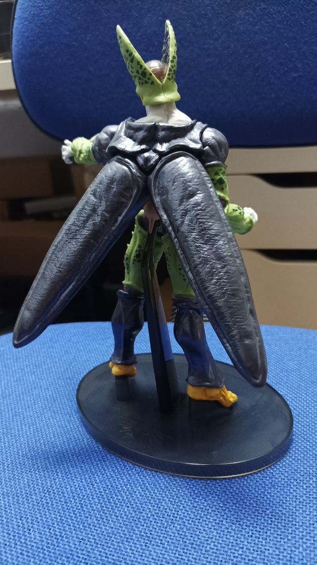 Cell o célula dragón ball 