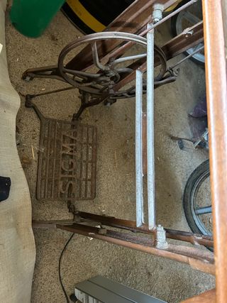 Maquina coser antigua