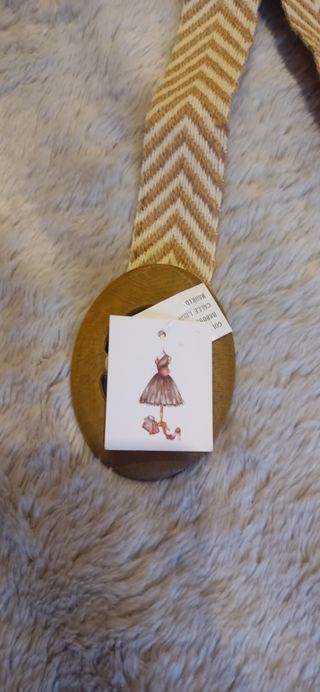 Cinturón hilo con etiqueta