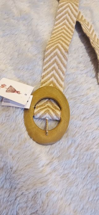 Cinturón hilo con etiqueta