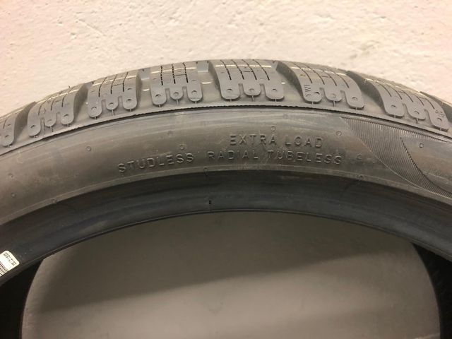 2 Pirelli PZERO WINTER 245/35/19 invierno Audi RS3