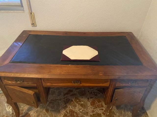 mueble despacho muy antiguo