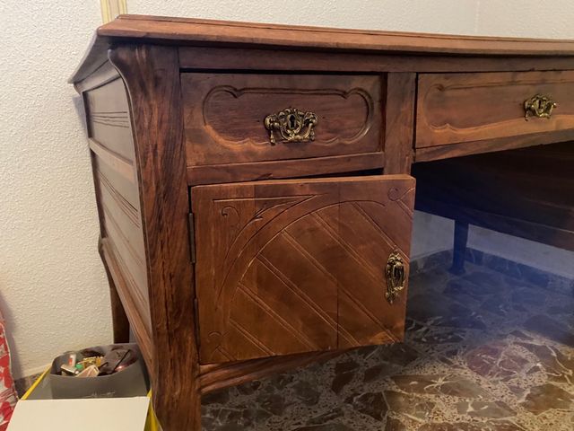mueble despacho muy antiguo