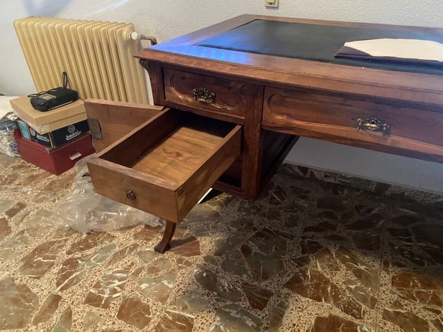 mueble despacho muy antiguo