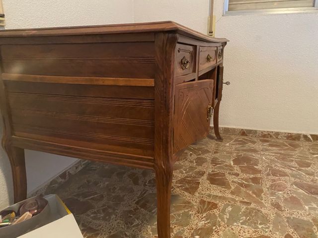 mueble despacho muy antiguo