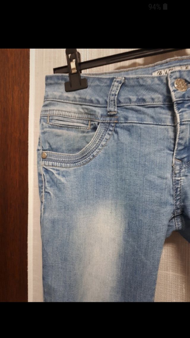 Jeans skinny a vita bassa colore chiaro