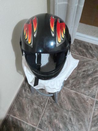 Casco nzi.