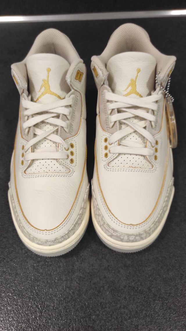 Nike AIR JORDAN 3 x J BALVIN, talla 37,5 nuevas!