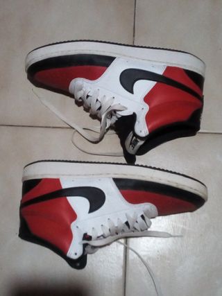 se vendw 2 pares de tenis